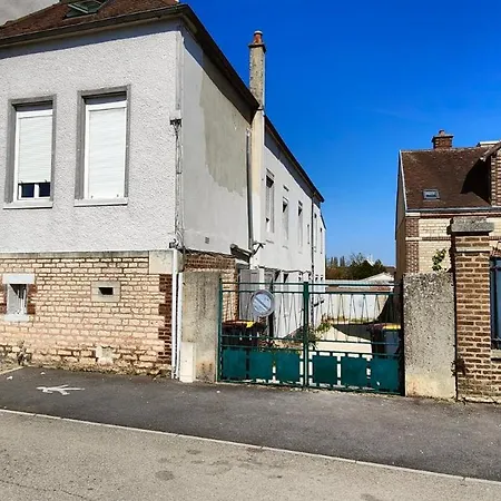 T2 Pont B01 Apartment